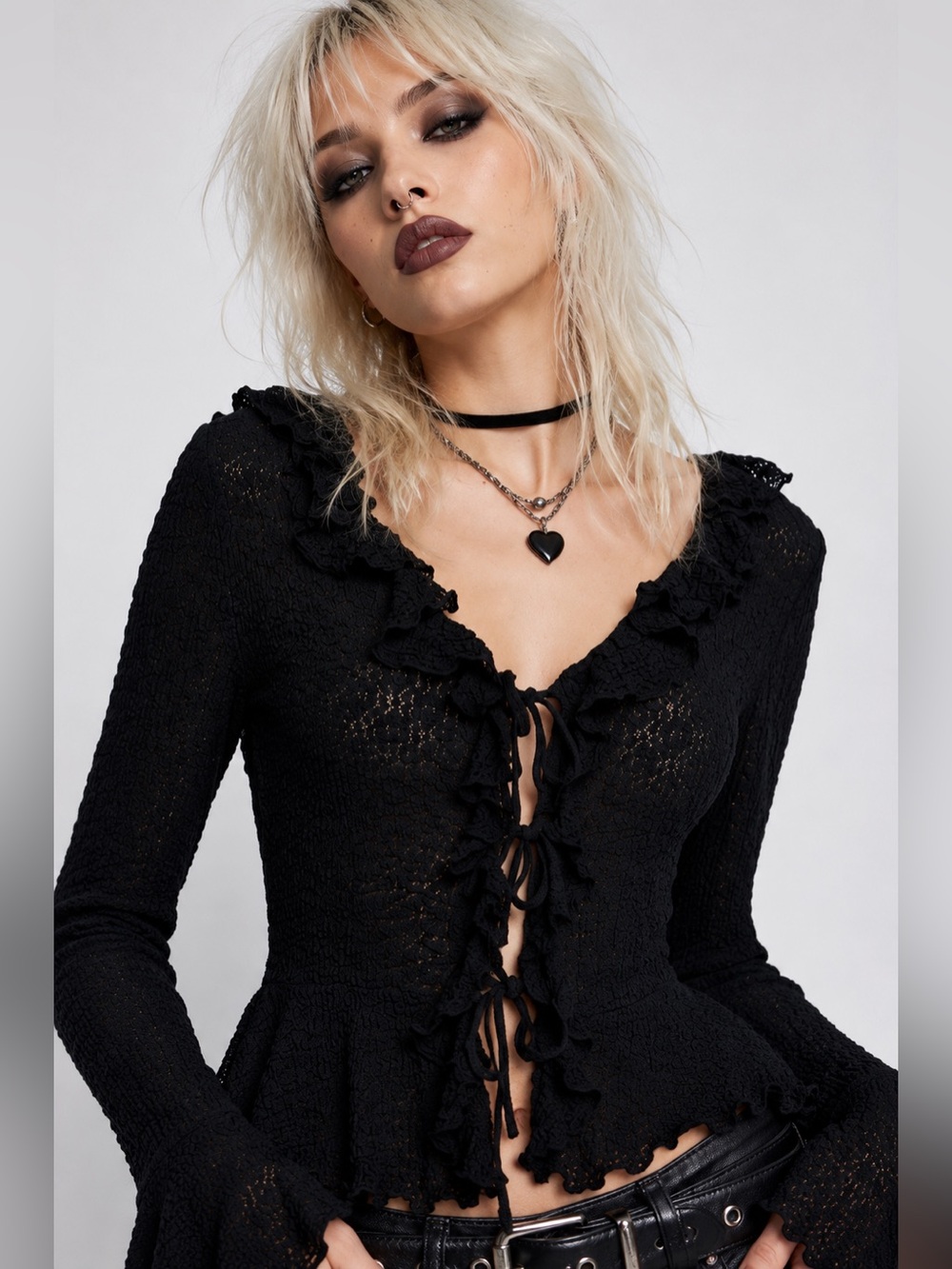 NA-KD Flounce Sleeve Top โข Black โข XS
